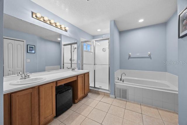 942 HENLEY CIRCLE, Davenport, FL 33896