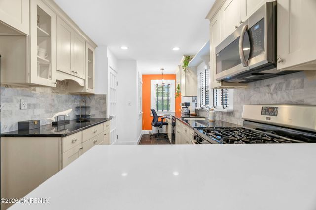 16 Wardell Place, Ocean Twp, NJ 07712