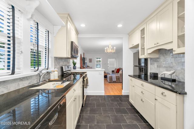 16 Wardell Place, Ocean Twp, NJ 07712