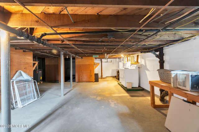 16 Wardell Place, Ocean Twp, NJ 07712