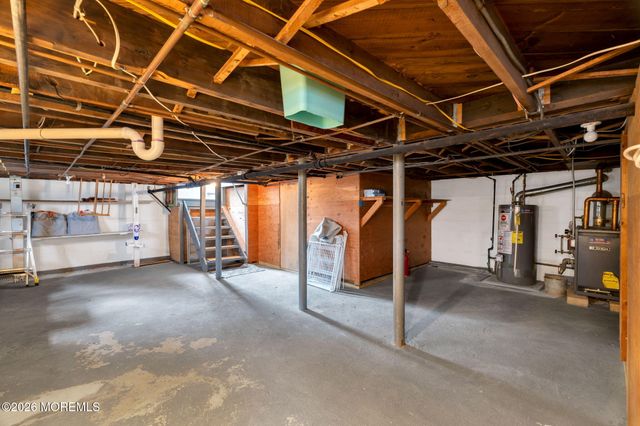 16 Wardell Place, Ocean Twp, NJ 07712