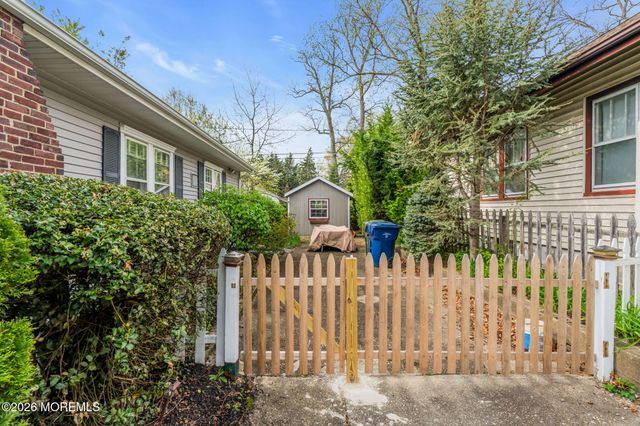 16 Wardell Place, Ocean Twp, NJ 07712