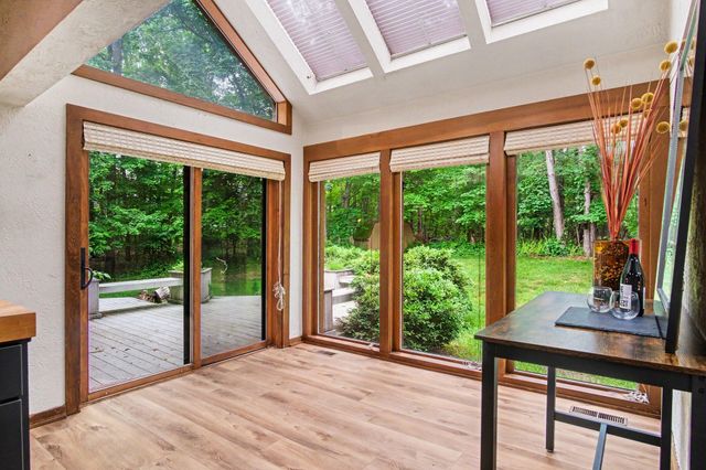 540 Roundtree Drive NE, Ada, MI 49301