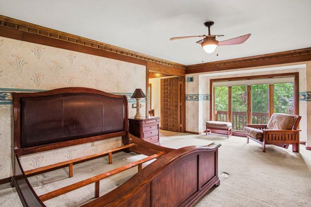 540 Roundtree Drive NE, Ada, MI 49301