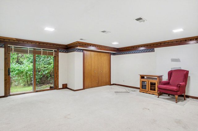 540 Roundtree Drive NE, Ada, MI 49301