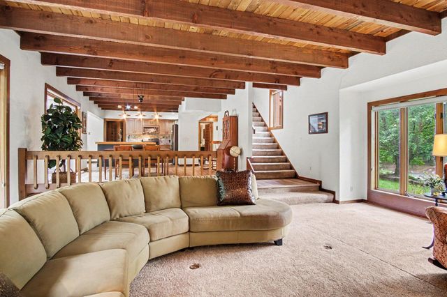 540 Roundtree Drive NE, Ada, MI 49301