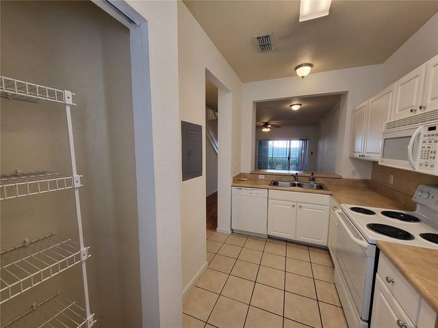 4961 NW 43RD AVENUE 107, Gainesville, FL 32606