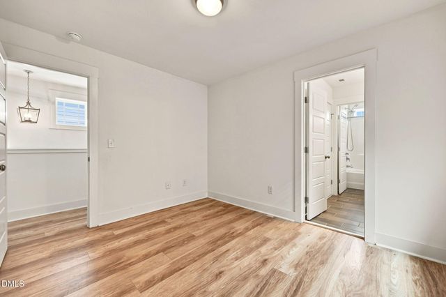 47 Hawk Point Road, Chapel Hill, NC 27516