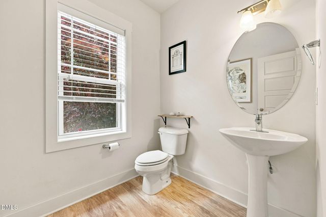 47 Hawk Point Road, Chapel Hill, NC 27516