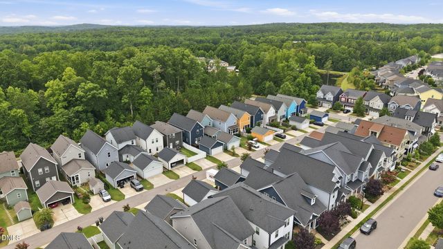 47 Hawk Point Road, Chapel Hill, NC 27516