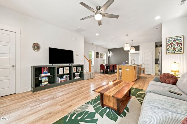 47 Hawk Point Road, Chapel Hill, NC 27516