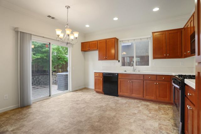 1542 Hearthsong Dr, Manteca, CA 95337