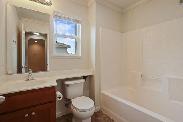 1542 Hearthsong Dr, Manteca, CA 95337