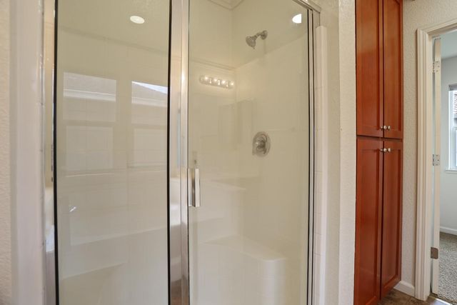 1542 Hearthsong Dr, Manteca, CA 95337