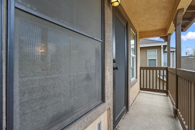 1542 Hearthsong Dr, Manteca, CA 95337