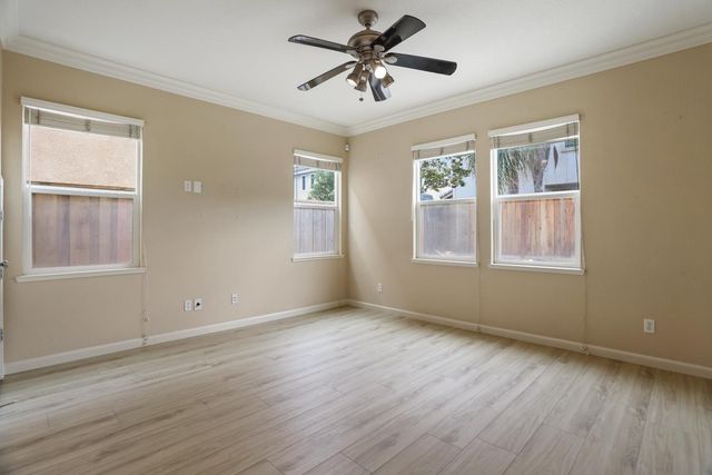 1542 Hearthsong Dr, Manteca, CA 95337