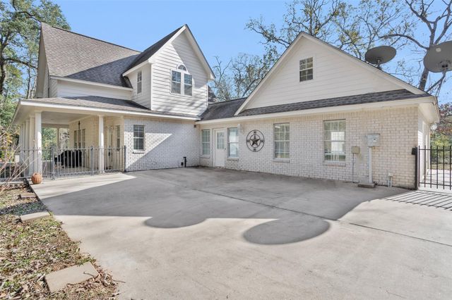 27789 Armadillo Road, Montgomery, TX 77356