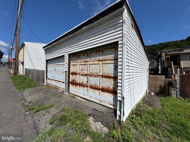 426 CENTRE ST, Ashland, PA 17921