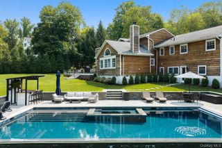 8 Seymour Place W, Armonk, NY 10504