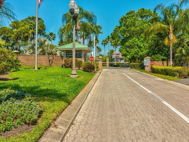 2057 N POINTE ALEXIS DRIVE, Tarpon Springs, FL 34689