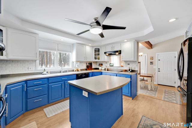 38 Vernon Road, Enfield, CT 06082