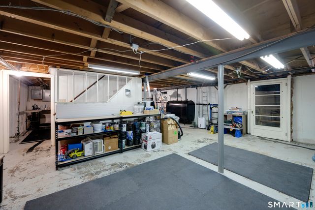 38 Vernon Road, Enfield, CT 06082