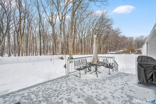 38 Vernon Road, Enfield, CT 06082