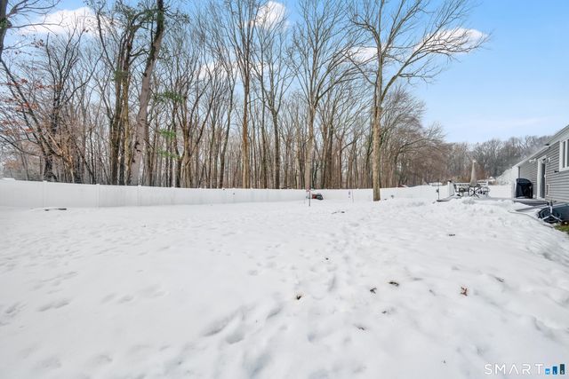 38 Vernon Road, Enfield, CT 06082