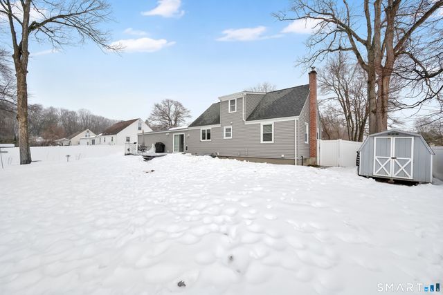 38 Vernon Road, Enfield, CT 06082