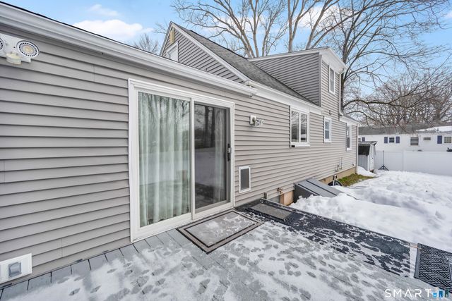 38 Vernon Road, Enfield, CT 06082