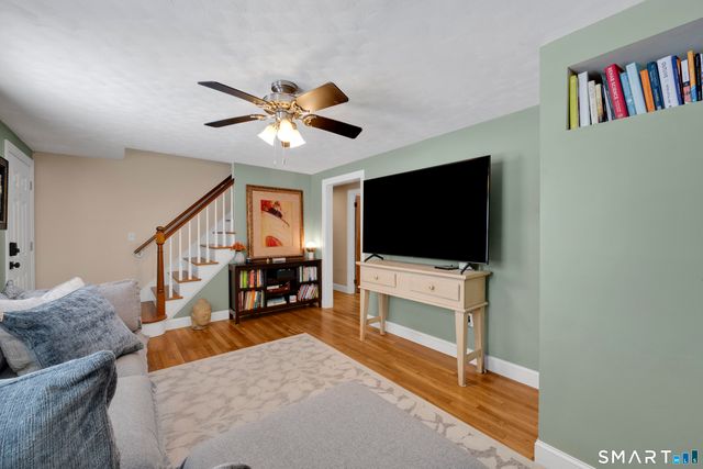 38 Vernon Road, Enfield, CT 06082