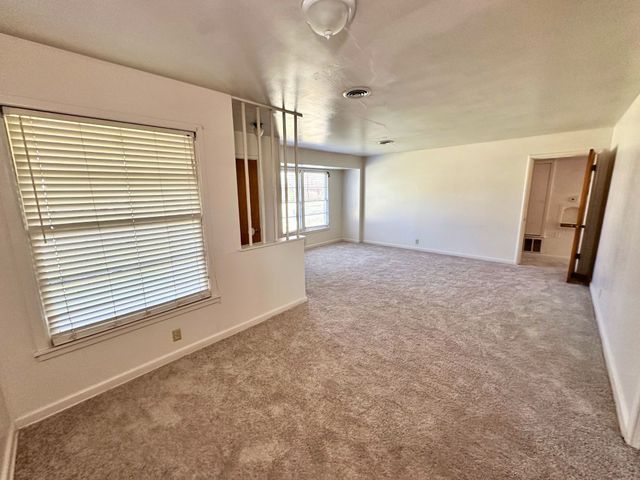 809 Crescent Street, Denton, TX 76201