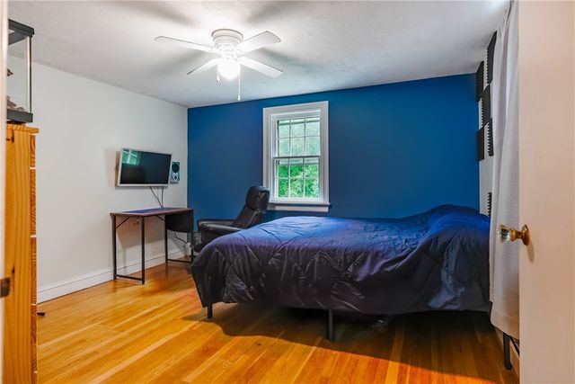 61 Knotty Oak Road, Coventry, RI 02816