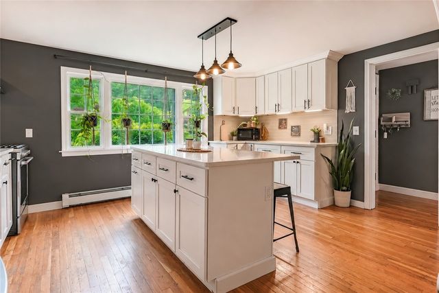 61 Knotty Oak Road, Coventry, RI 02816