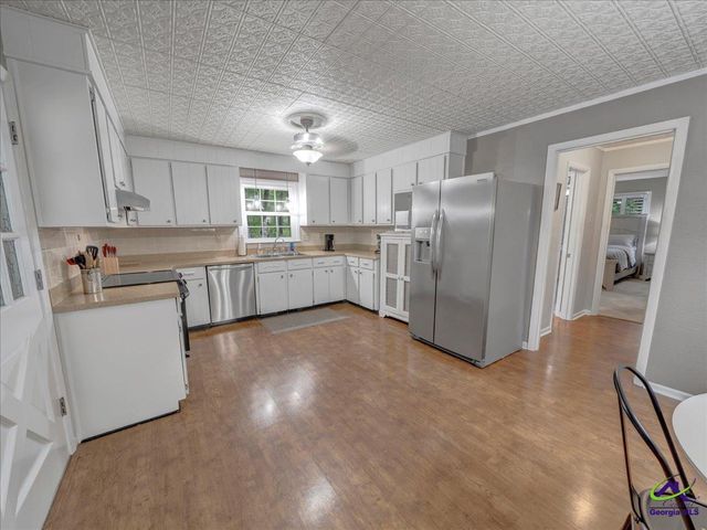 3219 Moody Rd, Bonaire, GA 31005