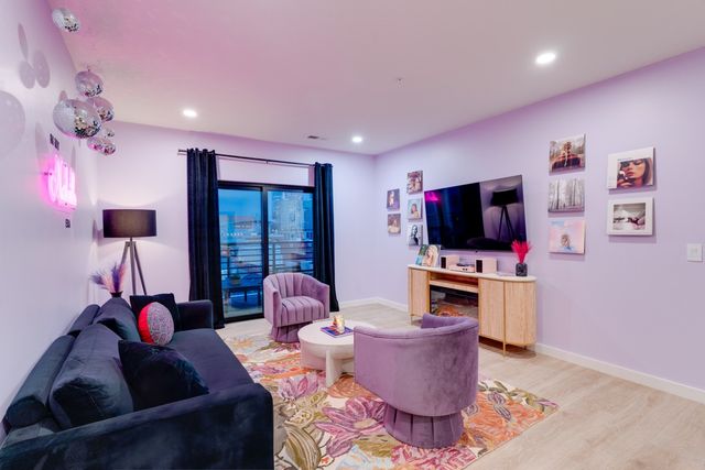 635 7th Ave S Apt 406, Nashville, TN 37203