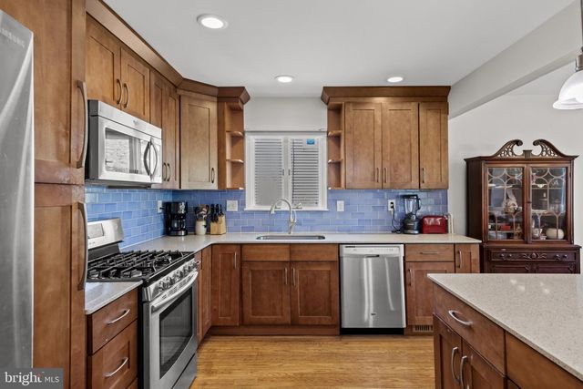 330 CRANFORD RD, Cherry Hill, NJ 08003