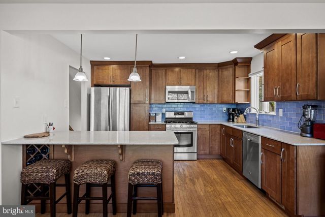 330 CRANFORD RD, Cherry Hill, NJ 08003