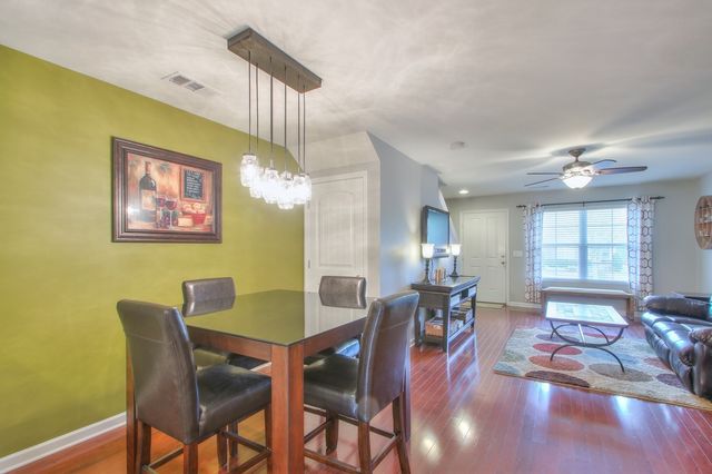 1303 Riverbrook Dr, Hermitage, TN 37076