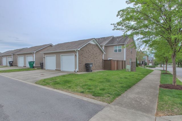 1303 Riverbrook Dr, Hermitage, TN 37076