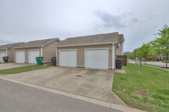 1303 Riverbrook Dr, Hermitage, TN 37076