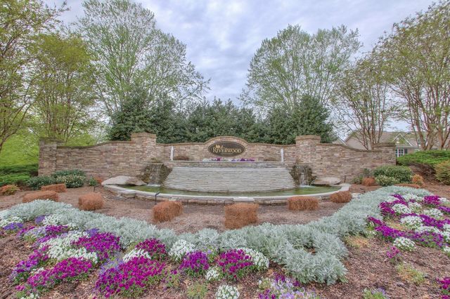 1303 Riverbrook Dr, Hermitage, TN 37076