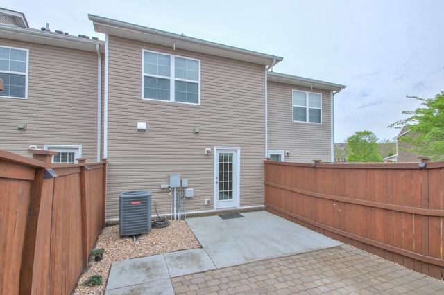 1303 Riverbrook Dr, Hermitage, TN 37076