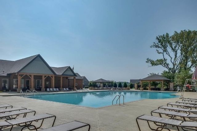1303 Riverbrook Dr, Hermitage, TN 37076