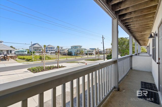 331 E 1st Avenue 101, Gulf Shores, AL 36535