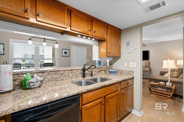 331 E 1st Avenue 101, Gulf Shores, AL 36535