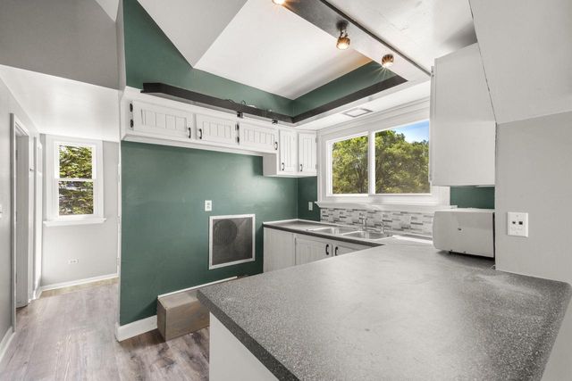 1925 Salisbury ROAD, West Bend, WI 53090