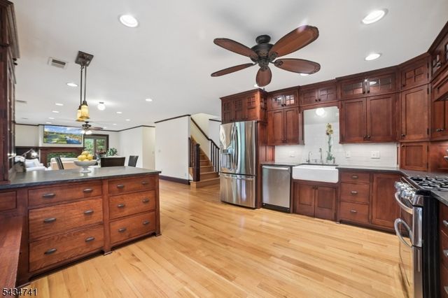3811 Park Ave, Edison Twp., NJ 08820