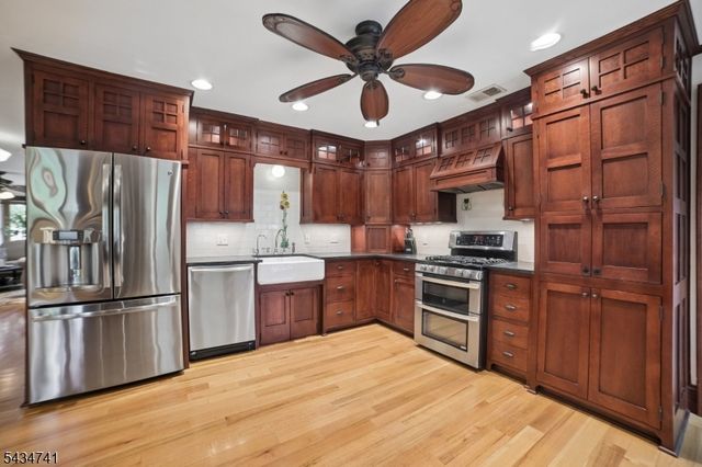 3811 Park Ave, Edison Twp., NJ 08820