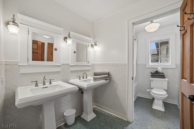 3811 Park Ave, Edison Twp., NJ 08820